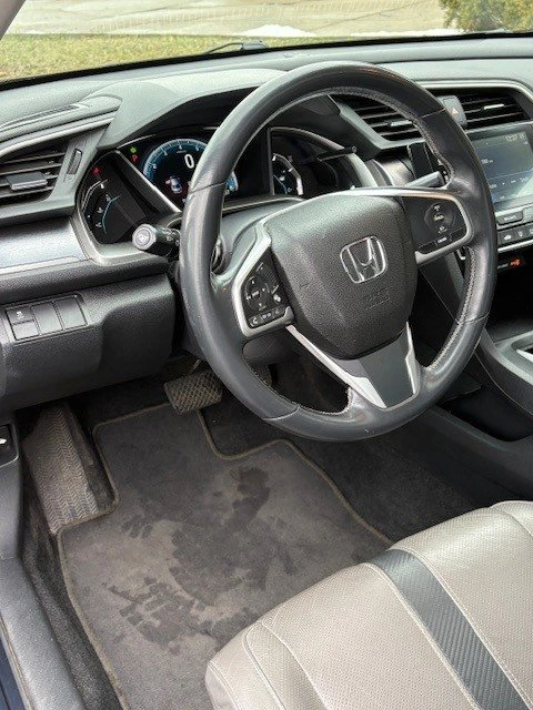 2016 Honda Civic 10th Gen - Image 5 of 13