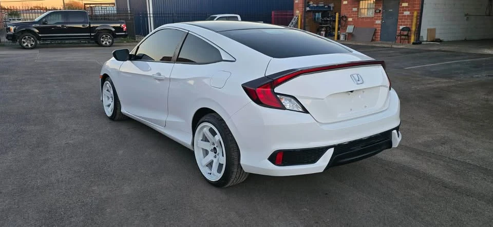 2016 Honda Civic 10th Gen - Image 7 of 8