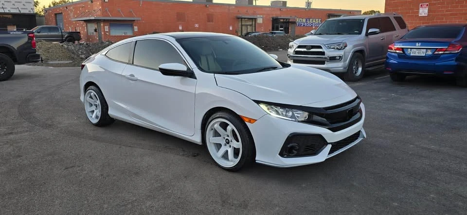 2016 Honda Civic 10th Gen - Image 3 of 8