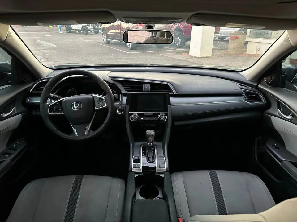 2016 Honda Civic 10th Gen - Image 5 of 8