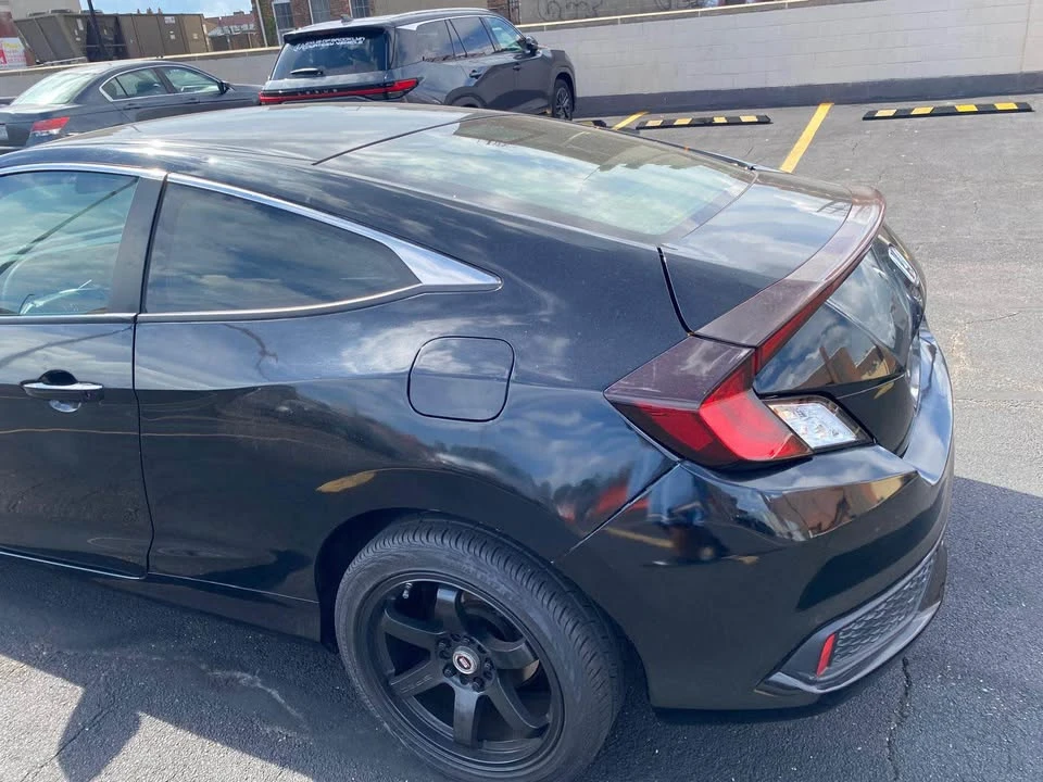 2016 Honda Civic 10th Gen - Image 6 of 8