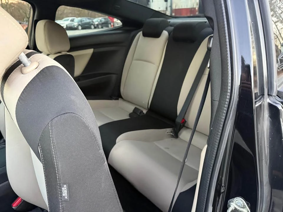 2016 Honda Civic 10th Gen - Image 9 of 13
