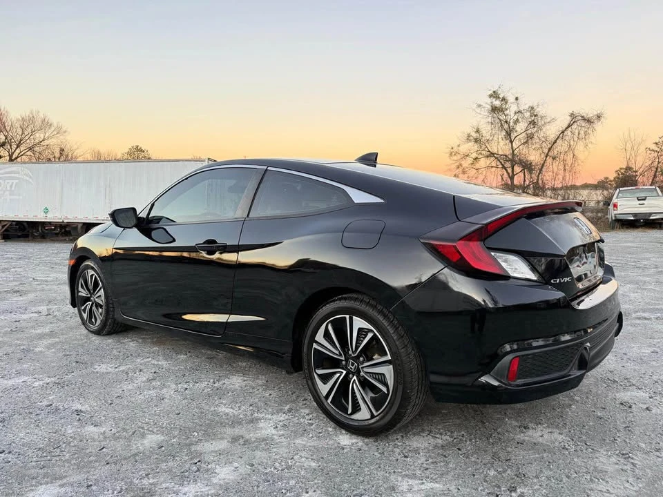 2016 Honda Civic 10th Gen - Image 5 of 13