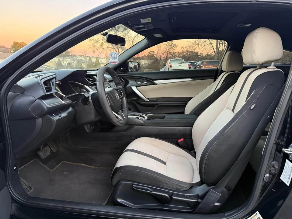 2016 Honda Civic 10th Gen - Image 7 of 13