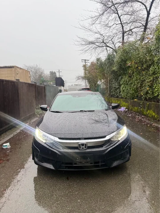 2016 Honda Civic 10th Gen - Image 4 of 18