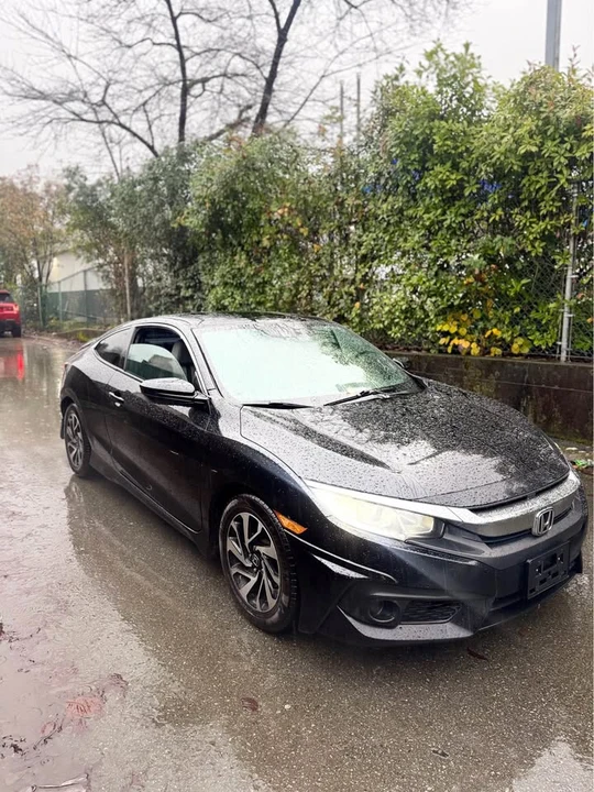 2016 Honda Civic 10th Gen - Image 2 of 18