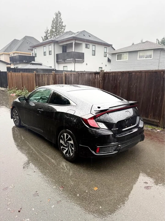 2016 Honda Civic 10th Gen - Image 3 of 18
