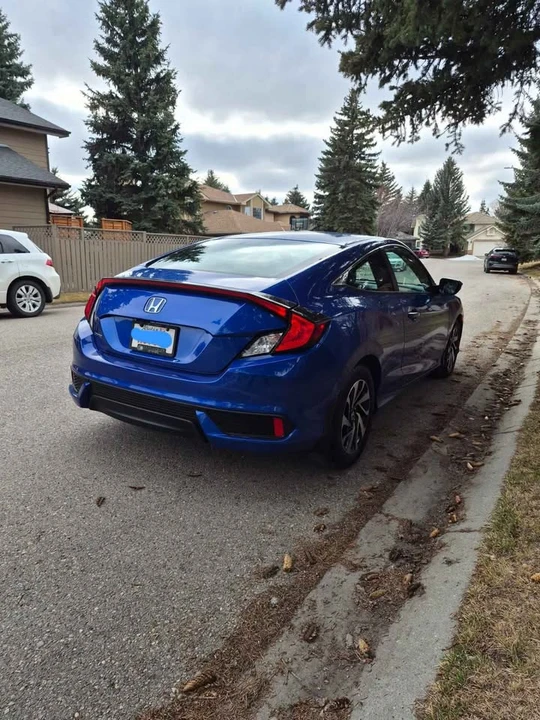 2016 Honda Civic 10th Gen - Image 3 of 9