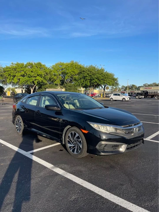 2016 Honda Civic 10th Gen - Image 6 of 11
