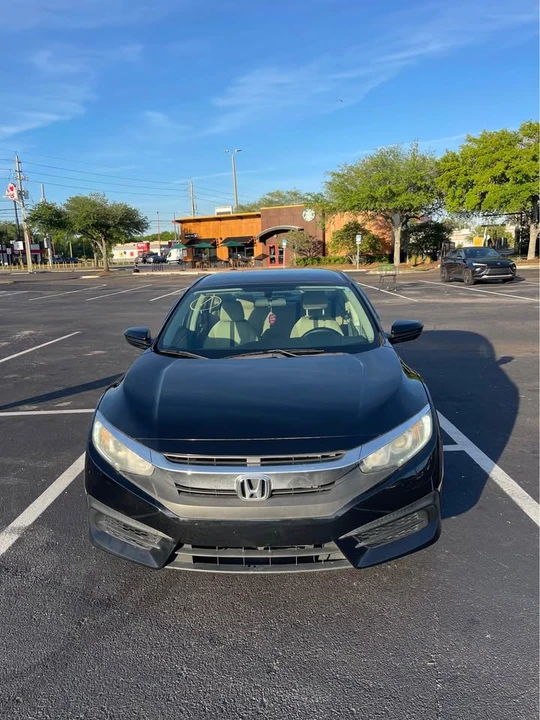2016 Honda Civic 10th Gen - Image 5 of 11