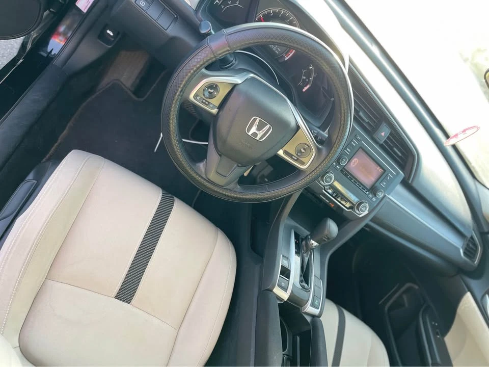 2016 Honda Civic 10th Gen - Image 9 of 11