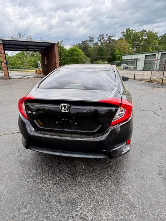 2016 Honda Civic 10th Gen - Image 13 of 16