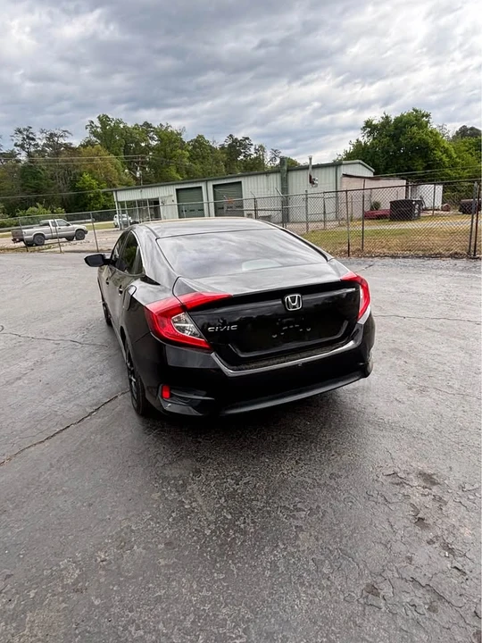 2016 Honda Civic 10th Gen - Image 14 of 16