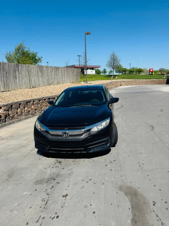 2016 Honda Civic 10th Gen - Image 2 of 6