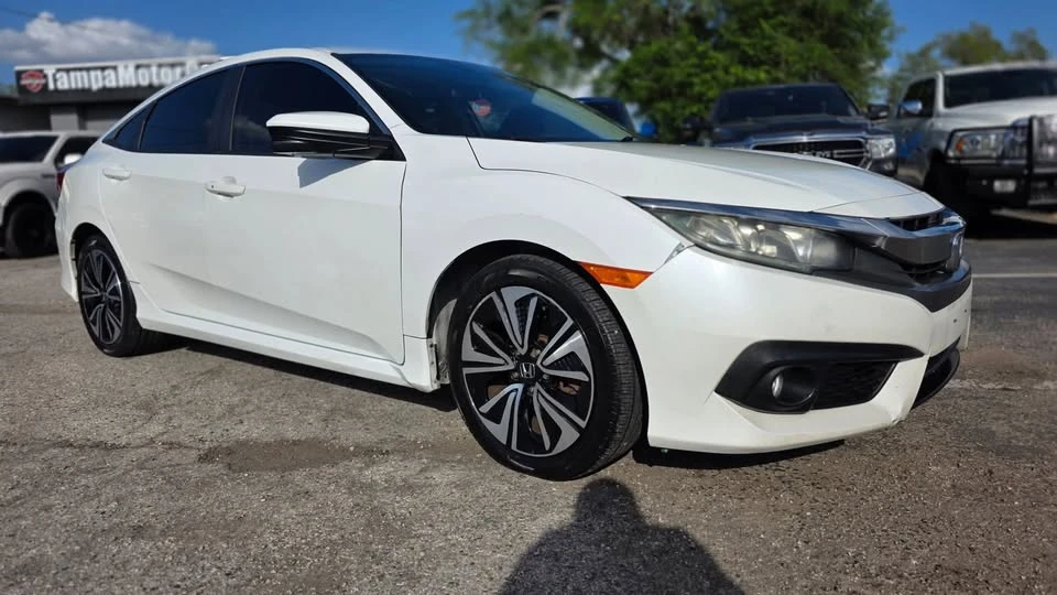 2016 Honda Civic 10th Gen - Image 4 of 7