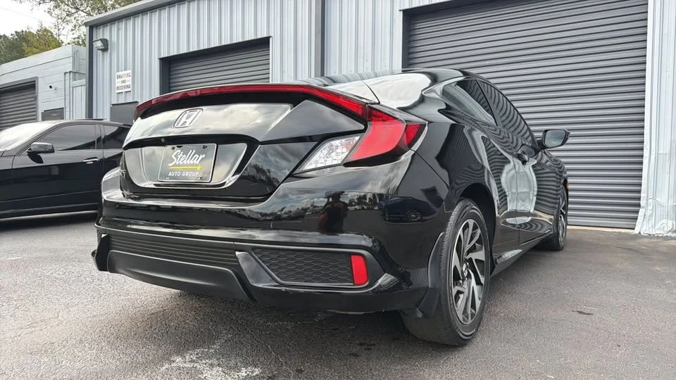 2016 Honda Civic 10th Gen - Image 7 of 19