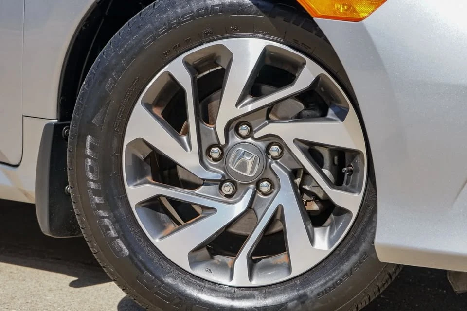 2016 Honda Civic 10th Gen - Image 9 of 20