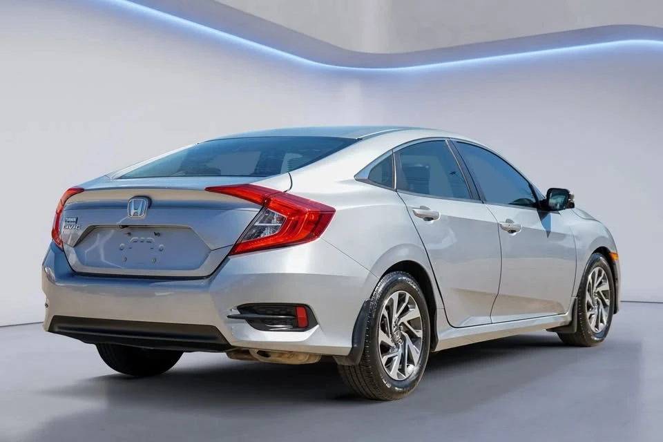 2016 Honda Civic 10th Gen - Image 7 of 20