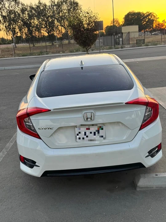 2016 Honda Civic 10th Gen - Image 4 of 4