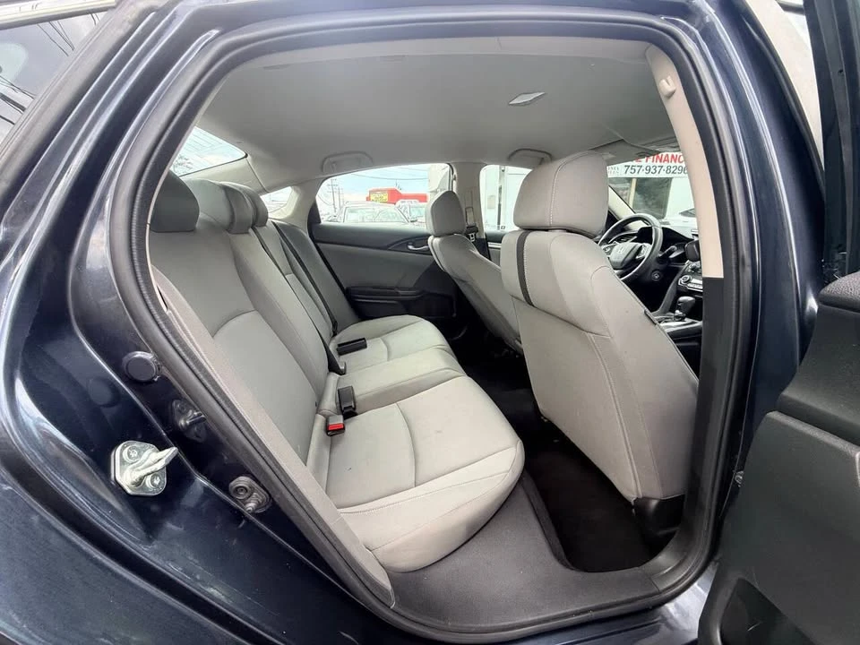 2016 Honda Civic 10th Gen - Image 9 of 18