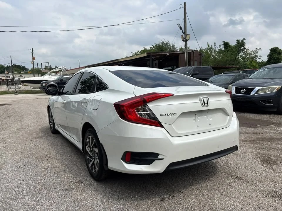2016 Honda Civic 10th Gen - Image 3 of 8