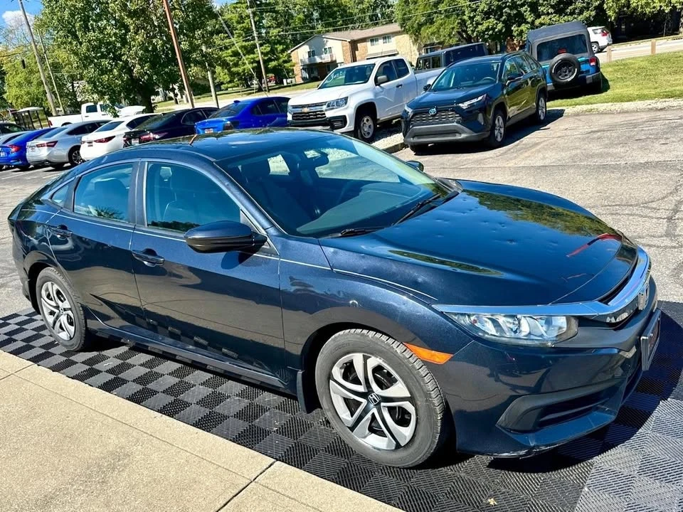 2016 Honda Civic 10th Gen - Image 2 of 19