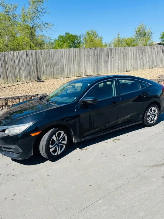 2016 Honda Civic 10th Gen - Image 3 of 6
