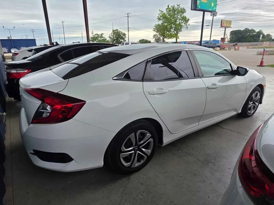2016 Honda Civic 10th Gen - Image 2 of 6