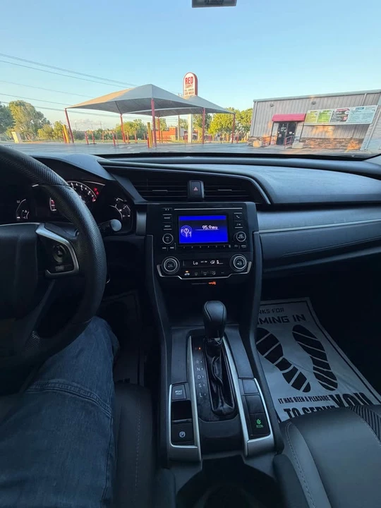2016 Honda Civic 10th Gen - Image 11 of 14