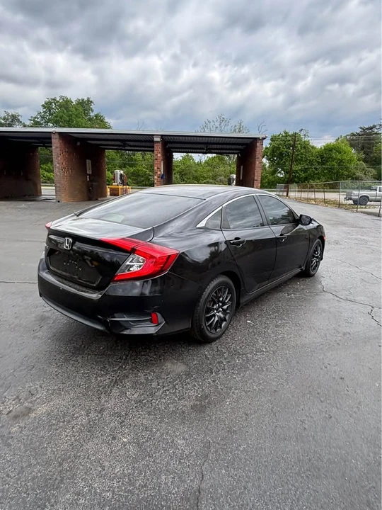 2016 Honda Civic 10th Gen - Image 12 of 16