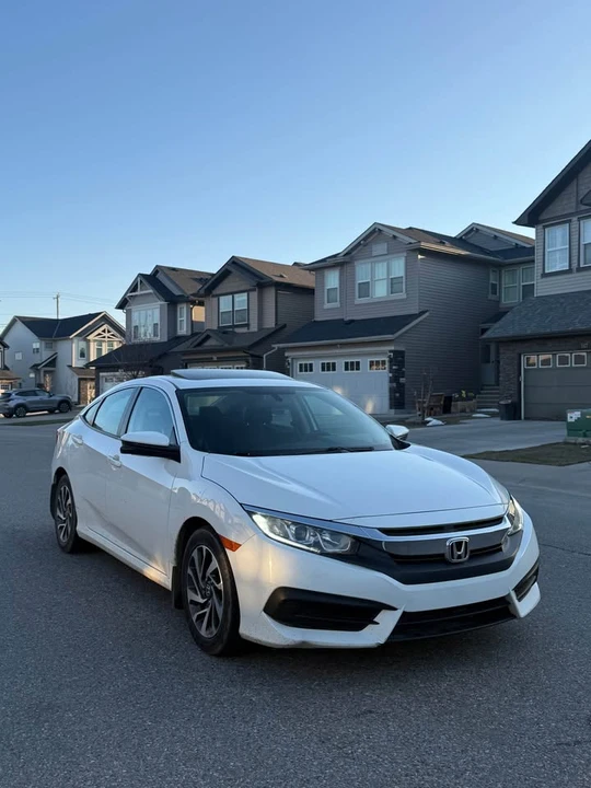 2016 Honda Civic 10th Gen - Image 4 of 13