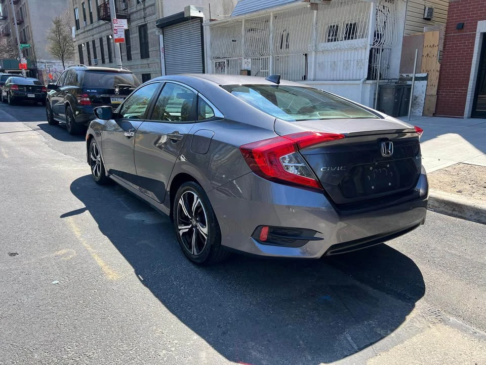 2016 Honda Civic 10th Gen - Image 4 of 9