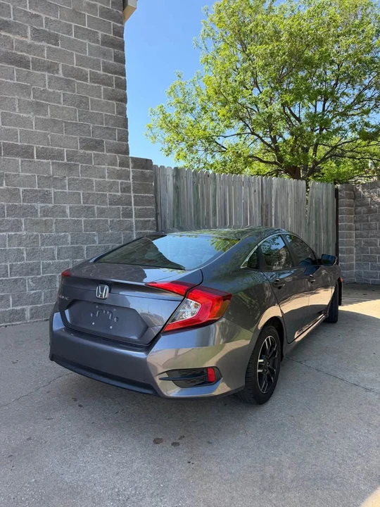 2016 Honda Civic 10th Gen - Image 5 of 14