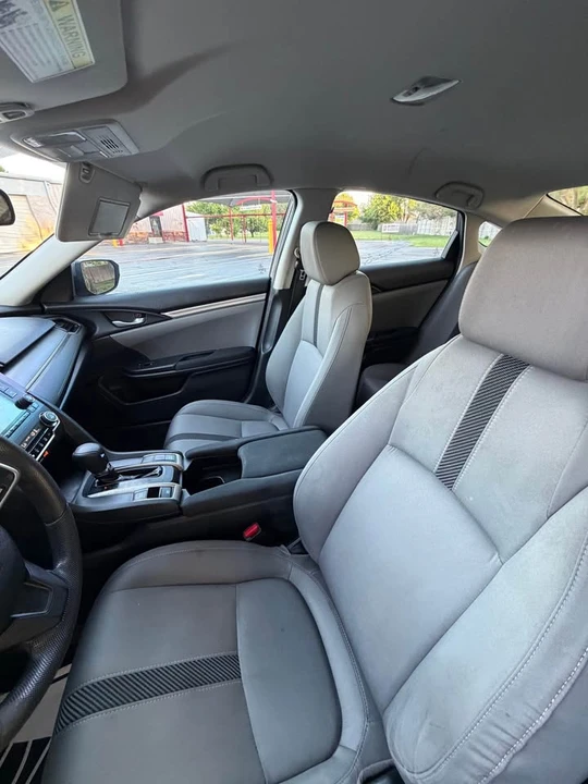 2016 Honda Civic 10th Gen - Image 9 of 14
