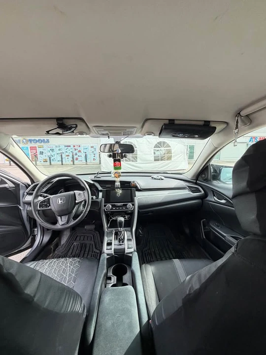 2016 Honda Civic 10th Gen - Image 13 of 16