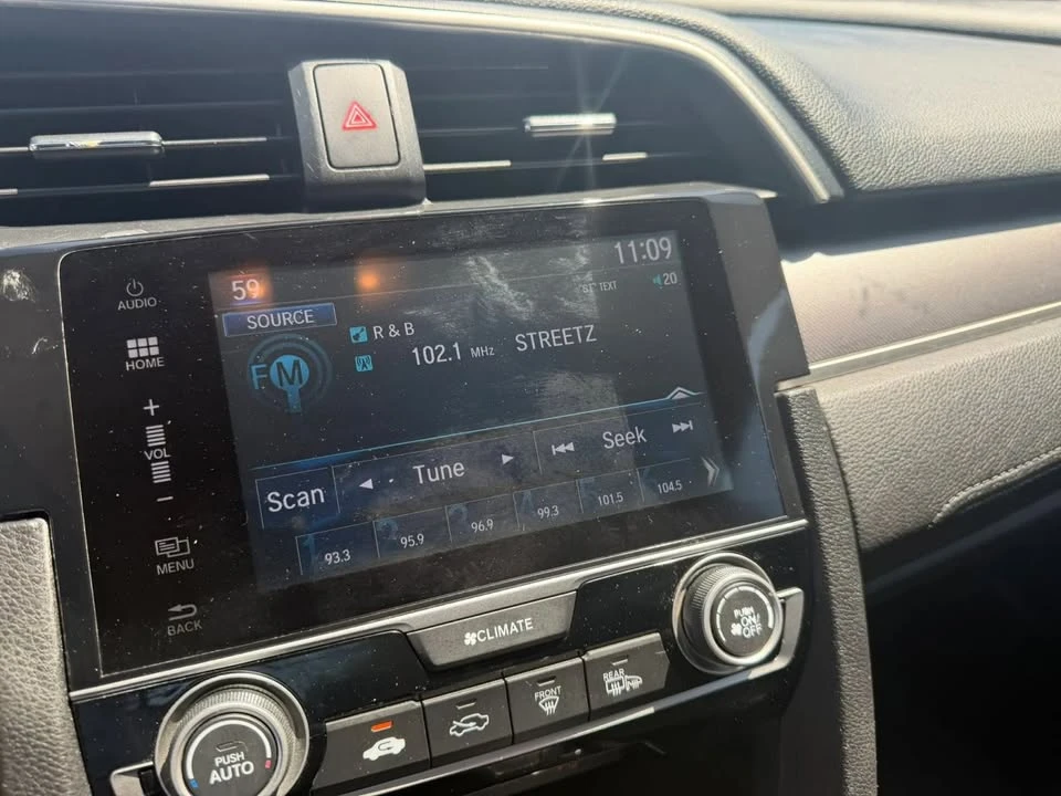 2016 Honda Civic 10th Gen - Image 9 of 18