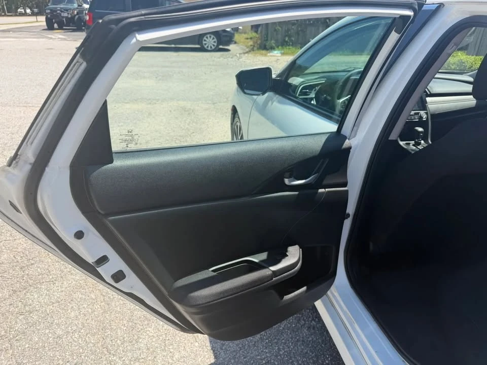 2016 Honda Civic 10th Gen - Image 16 of 18