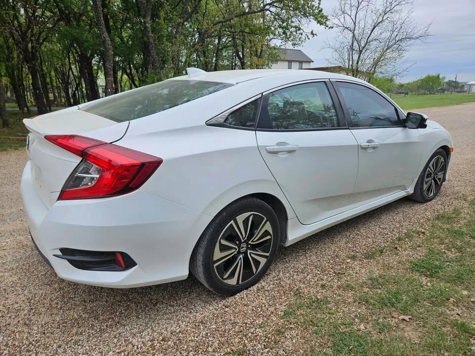 2016 Honda Civic 10th Gen - Image 7 of 11