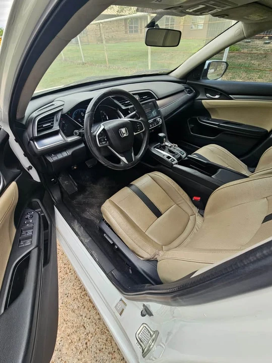 2016 Honda Civic 10th Gen - Image 4 of 11