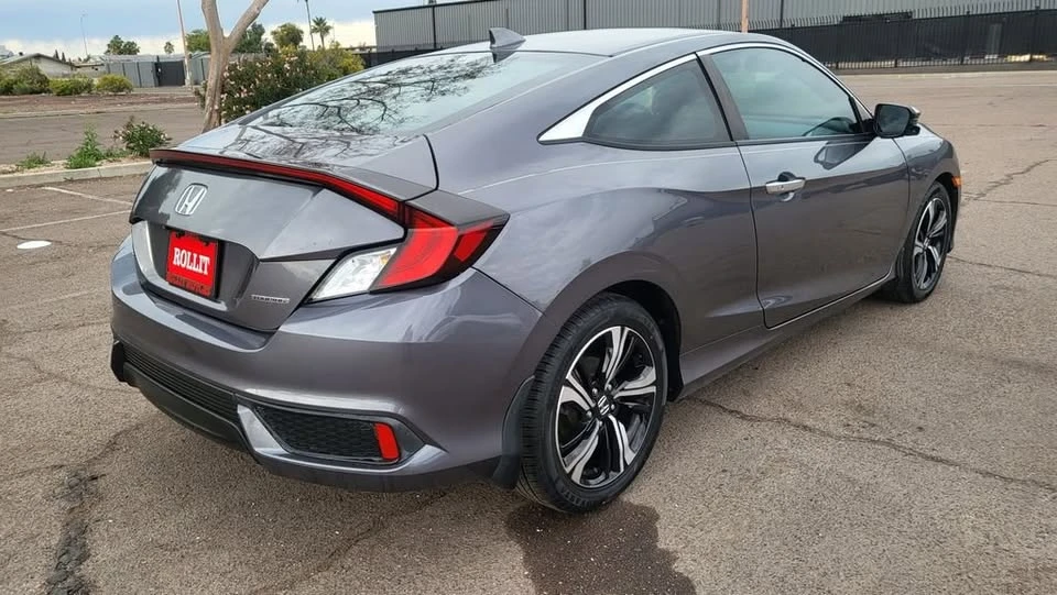 2016 Honda Civic 10th Gen - Image 9 of 20