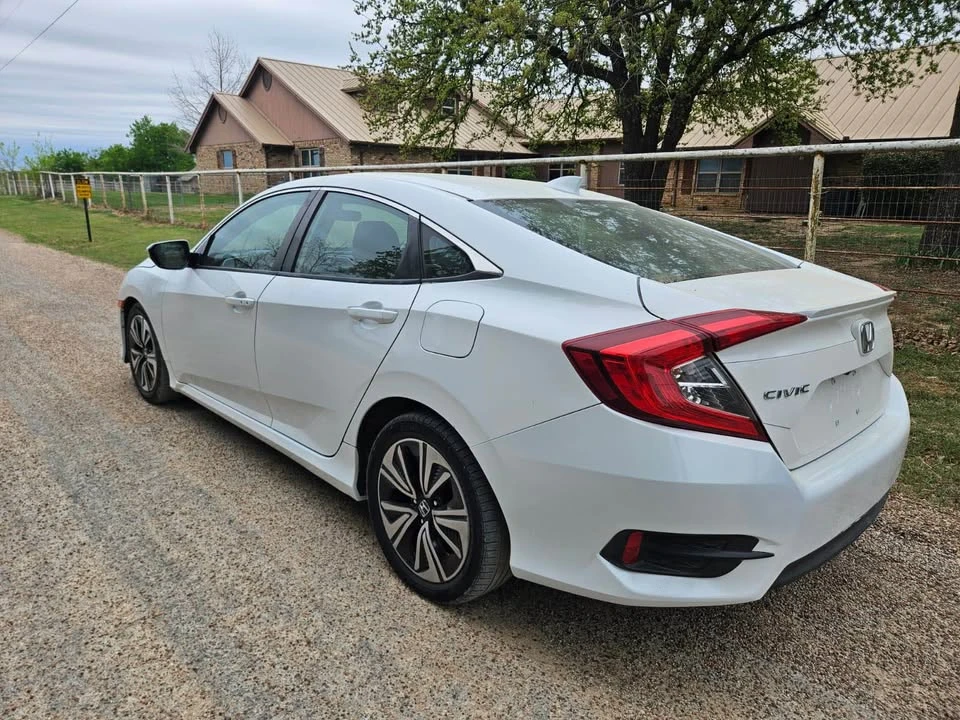 2016 Honda Civic 10th Gen - Image 8 of 11