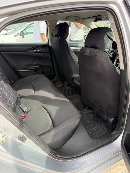 2016 Honda Civic 10th Gen - Image 9 of 16