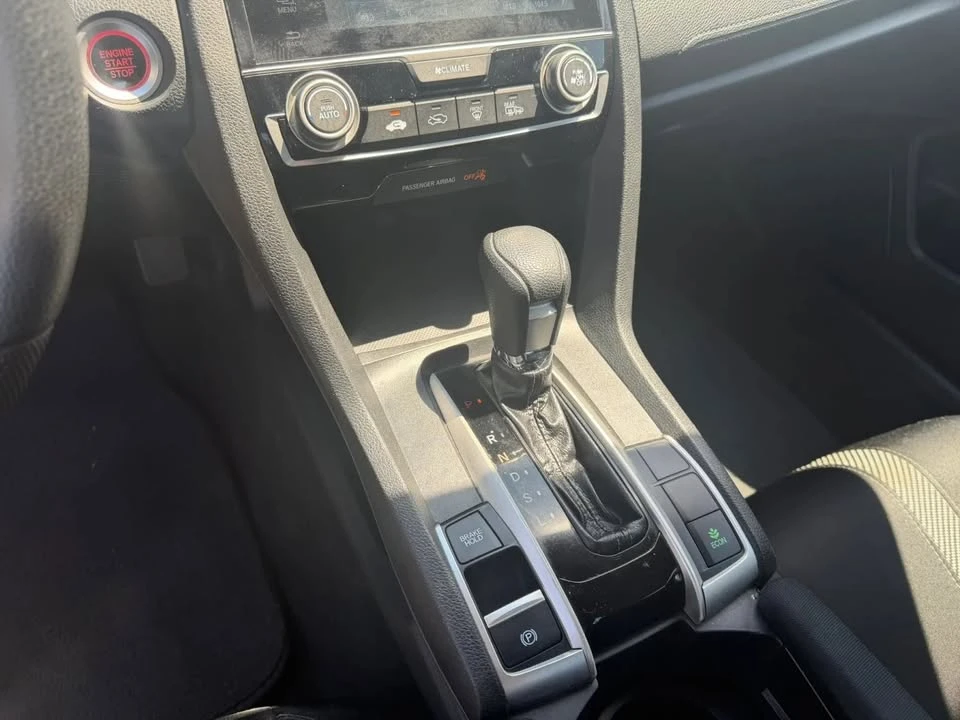 2016 Honda Civic 10th Gen - Image 10 of 18