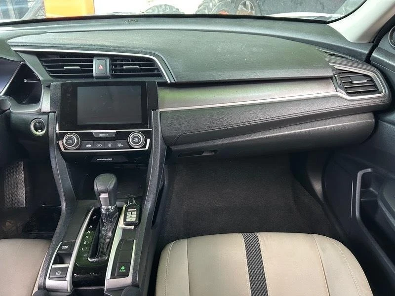 2016 Honda Civic 10th Gen - Image 8 of 20