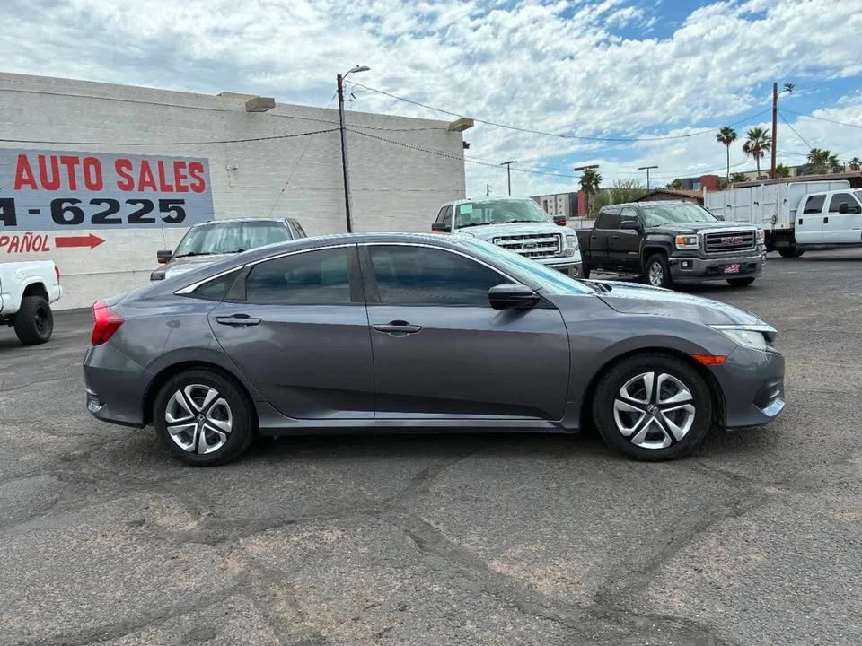 2016 Honda Civic 10th Gen - Image 11 of 19