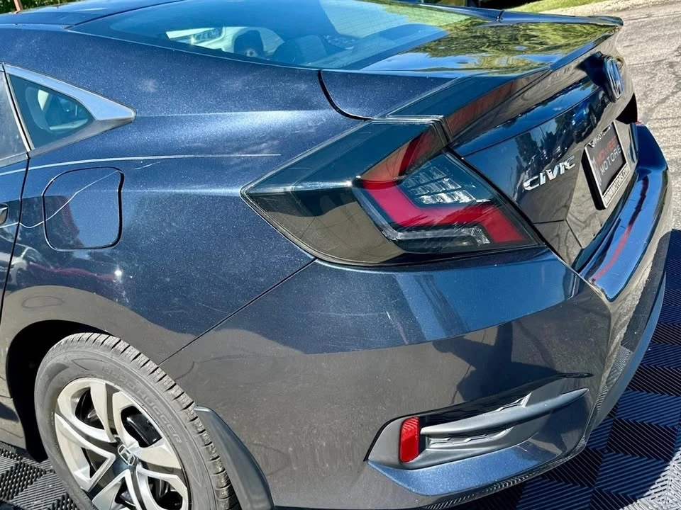2016 Honda Civic 10th Gen - Image 13 of 19