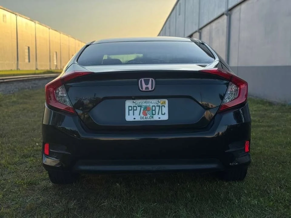 2016 Honda Civic 10th Gen - Image 5 of 12