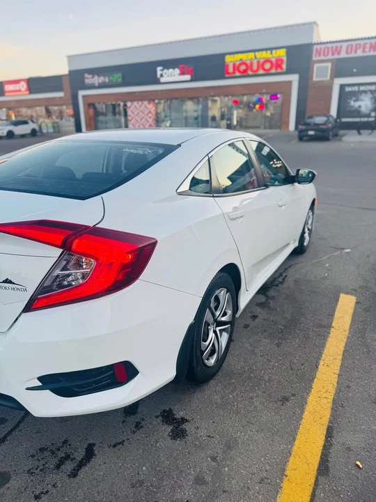 2016 Honda Civic 10th Gen - Image 5 of 6