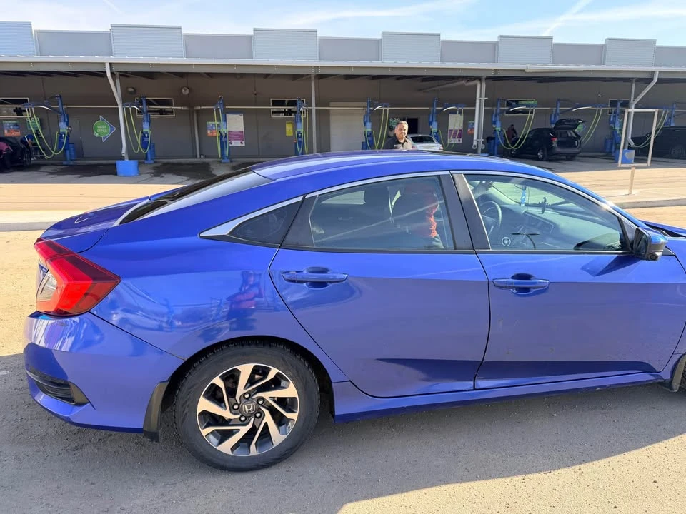 2016 Honda Civic 10th Gen - Image 11 of 16