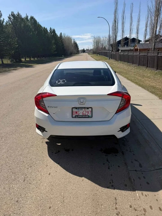 2016 Honda Civic 10th Gen - Image 3 of 8